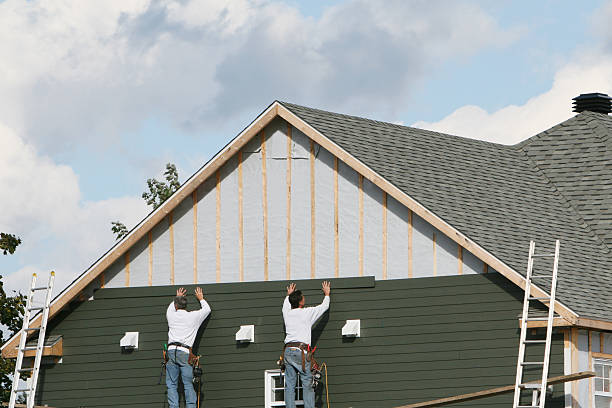 Professional Siding Installation technician working in Landisville, PA